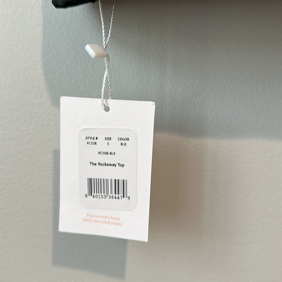 Andie The Rockaway Top in Black - Picture 3 of 5